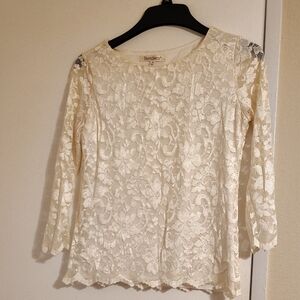 TravelSmith Cream Floral Lace Long Sleeve Top
